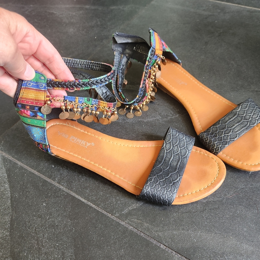 Pinky Black Sandals with Woven Strap and Flat Sole